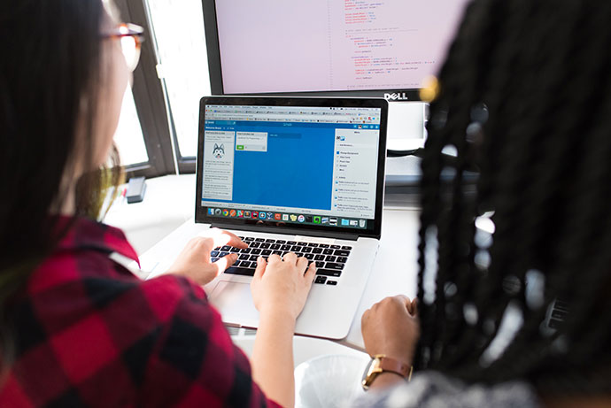 Prevenzione alla violenza di genere online: le scuole vincitrici del bando #NoPainAgain